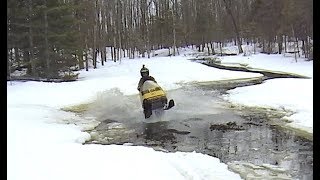 Skidoo Elans on THIN ICE EP 1 POWERMODZ STILL RIDING [upl. by Hertha]