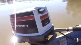 1975 Johnson 25 HP on the lake [upl. by Canale656]