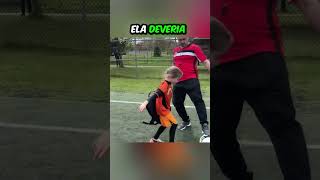 Não a deixavam jogar por ser menina mas ela fez isso 👏❤️ [upl. by Hacissej37]