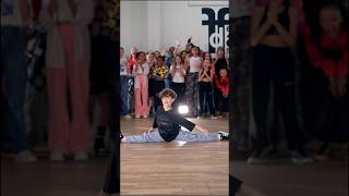 OMG 🤩  DEVINEZ SON AGE  dancer kidsdance kids energy choreography [upl. by Viridi507]