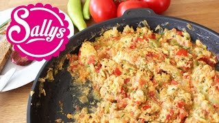 Menemen  türkisches Rührei  Eierspeise  vegetarisch  Sallys Welt [upl. by Nimzay]