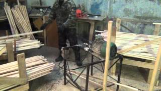 Изготовление черенков для лопат и метел manufacture of cuttings for shovels and brooms [upl. by Kuster801]