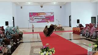 Fashion show  Kebaya Bali Modifikasi Modern [upl. by Rehpoitsirhc918]