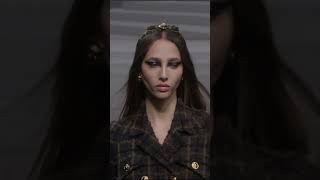 Yasmin Wijnaldum catwalk Versace FW24 [upl. by Good]