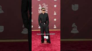 Quevedo posa en los Latin GRAMMY 2024 [upl. by Yrkcaz]