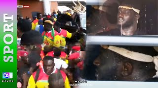 Arène Nationale  Larrivée de Balla Gaye 2 pour son duel contre le géant du Baol Tapha Tine [upl. by Martinson]