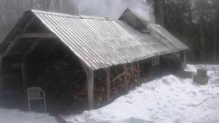 CABANE A SUCRE ARTISANALE  OLD FASHIONED SUGAR SHACK ILE DORLÉANS QUEBEC CANADA [upl. by Ynffit375]