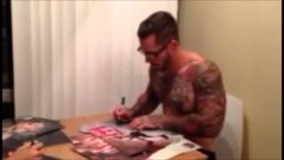 Alex Minsky and Mylee Yc signing autographs for Manning Up [upl. by Esila]