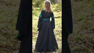 ⚔️ Bliaut Konstanze Robe Médiévale bleu foncé 268770000 [upl. by Nairda]