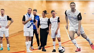 Quand Pierre Garnier M Pokora et Amel Bent se transforment en joueurs de foot pour aider [upl. by Nagaet]