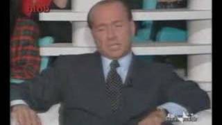 Stupendo video di Berlusconi che racconta una barzelletta [upl. by Aldis]