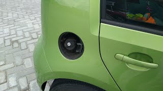 Skoda Citigo Seat Mii and Volkswagen Up Fuel Gas cap cover removal and repair Tankdeckel ausbauen [upl. by Pillihp]