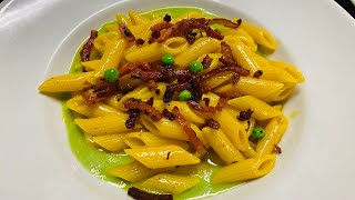 PastaMezze penne con piselli e finta carbonara Una delizia [upl. by Airdnekal]