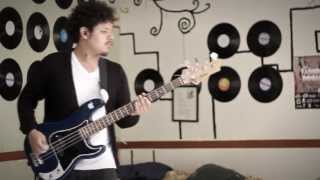 División Minúscula  Cada Martes Bass Cover [upl. by Leslee]