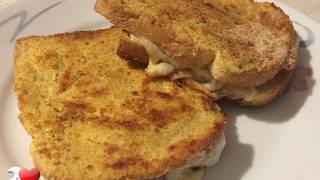 Sandwich in carrozza AL FORNO Un misto tra mozzarella in carrozza e toast FACILE da preparare [upl. by Ordnas500]