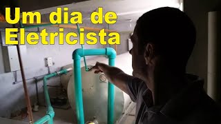 Um dia de eletricista  Vlog 03 [upl. by Harwill564]