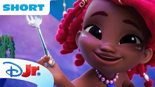 Disney Jr’s Ariel Mermaid Tales Short 4 🧜🏾‍♀️  Ariels Palace Tour  The Little Mermaid disneyjr [upl. by Mauer]