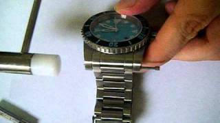 Helson Shark Diver bracelet change [upl. by Spooner]