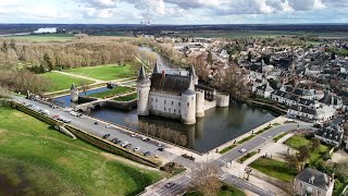 aperçu du château de Sully sur Loire vue du ciel [upl. by Crooks]