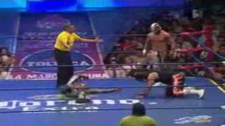 CMLL Homenaje a 2 Leyendas 2010 p11 [upl. by Vas720]