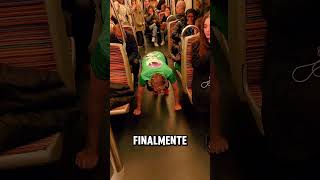 Zombi encontrada en un tren [upl. by Roleat295]