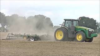 JOHN DEERE 8295R PULLING A 637 DISKSCOTT FARMS 2018 COTTON TILLAGE DISKING [upl. by Zsazsa]