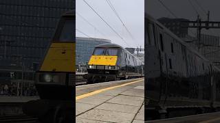 TfW DVT 82230 set HD07 departs Cardiff Central with 67014 powering [upl. by Jaymie]