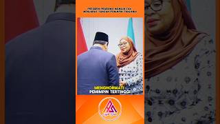 MENGHORMATI WANITA PRESIDEN PRABOWO MEMILIH TAK BERJABAT TANGAN videoviral shortvideo fyp [upl. by Adnileb]