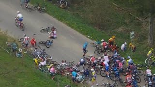 Énorme Chute Liège Bastogne Liège 2022  Julian Alaphilippe pris dans la Chute  Cyclisme [upl. by Notsew]