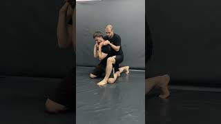 Fulcrum choke option 1 🤙✊☝️ mma grappling tutorial bjj [upl. by Nwahsek]