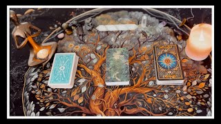 Aşk Hayatına Kim Geliyor Tarot Yorumu💕🔮 [upl. by Pfeffer]