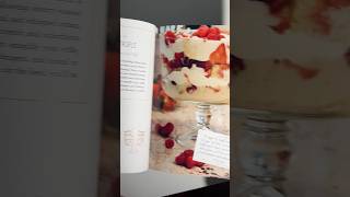 Rachel’s Thanksgiving Trifle dessert friendstvshow turkeyday dessertrecipe thanksgivingrecipe [upl. by Yar]