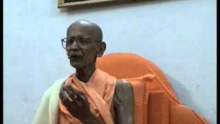 Swami Bhaskarananda visits Swami Chidananda at Shanti Nivas in April 2004 [upl. by Areik890]