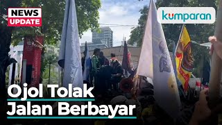 Driver Ojol Demo di Balai Kota Tolak Jalan Berbayar ERP [upl. by Gnurt924]