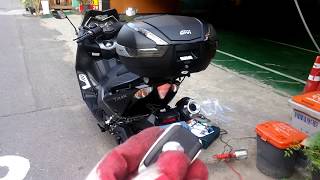 2015 TMAX  GIVI V47 REMOTE [upl. by Acinemod343]