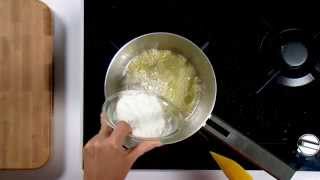 Instructievideo Zelf bechamel maken [upl. by Baptlsta]