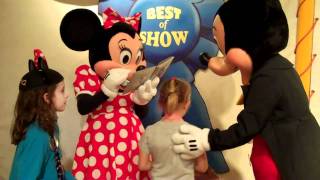 Meeting Mickey and Minnie Mouse [upl. by Teresita]