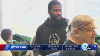 Latavius Murray amp local organizations give out food and coats [upl. by Nibroc]