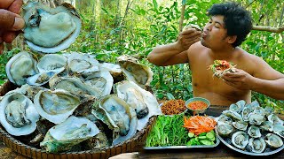 Wilderness Cooking Skill  Best Way To Prepare Delicious RAW Oysters Crispy Onion With Hot Sauce [upl. by Rockefeller]