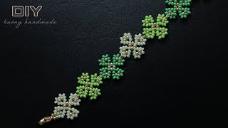 Four leaf clover beaded bracelet Beading tutorial [upl. by Luckin820]