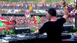 Hardwell Spaceman Live In Tomorrowland 2012 [upl. by Erskine]