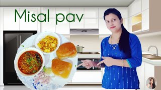 Misal Pav Recipe  How to make Kolhapuri Style Spicy Misal Recipe By Priyas yummy food😋 [upl. by Mullac]