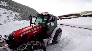 ❄️Winterdienst extrem❄️ 🚜MF von aussen🚜 [upl. by Nilpik]