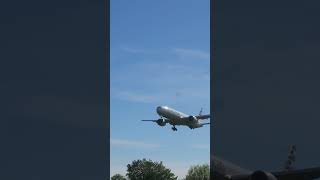 AMERICAN B777 LANDING HEATHROW AIRPORT airplanes aviation heathrowairport [upl. by Eanal710]