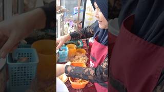 Nasi cawuk Banyuwangi berisi semanggi sambal serai telur pelasan sunriseofjava food traditional [upl. by Caterina]