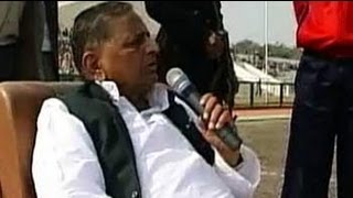 Mukhyamantri Chale Gaon Mulayam Singh Yadav visits native village of Saifai Aired Dec 2005 [upl. by Iover]