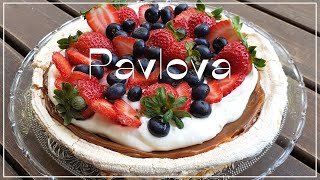 Torta Pavlova  Pastel de Merengue • Dulce de Leche • Chantilly • Frutos Rojos [upl. by Ainnek800]