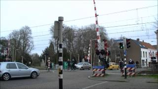 SpoorwegovergangRRcrossing Roosendaal Kade 2 NL [upl. by Dianthe]