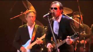 Joe Bonamassa Introducing Eric Clapton to Further On Up The Road from RAH Concert 2009 [upl. by Attekal]