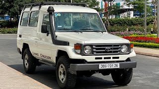 Land Cruiser 78 Series HZJ78L 2000 [upl. by Nyltiac747]